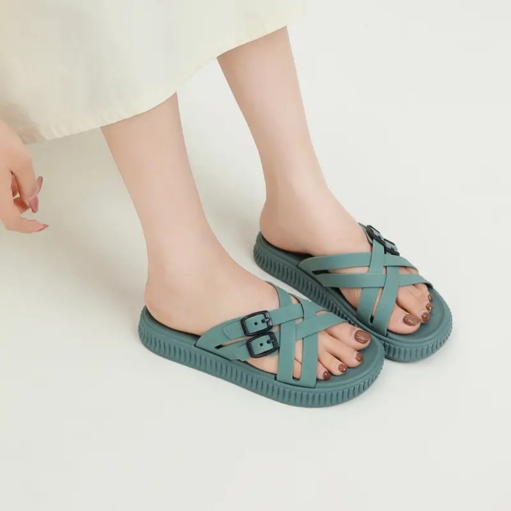 NWT PVC CRISS-CROSS PLATFORM SLIP ON SANDALS